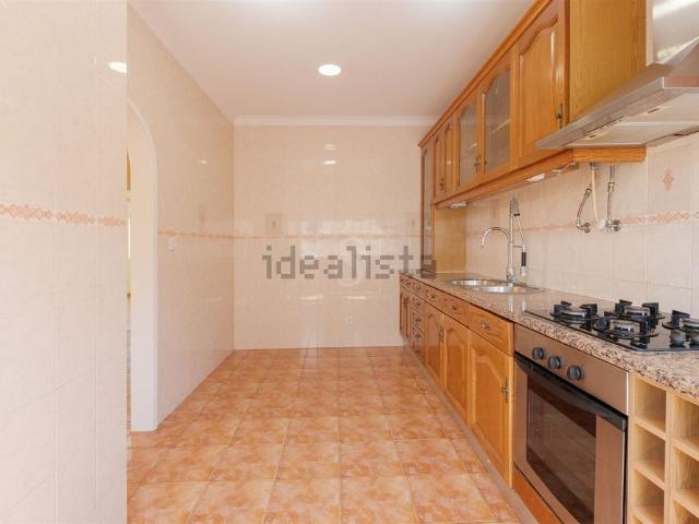 Apartamento alugar em Bairro Ferroviário, Barreiro