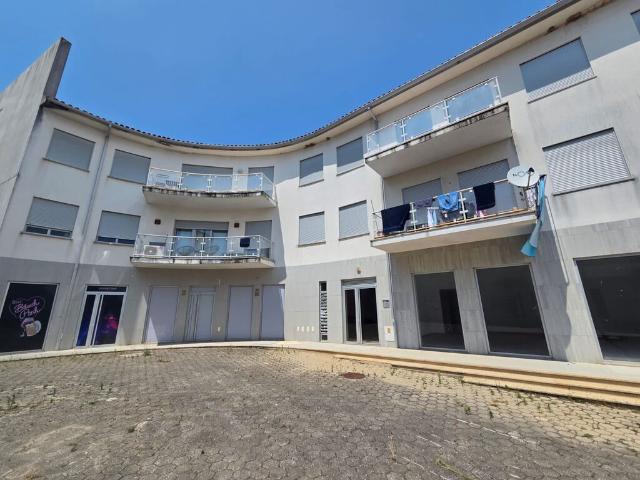 Apartamento venda em Couto Do Mosteiro, Viseu