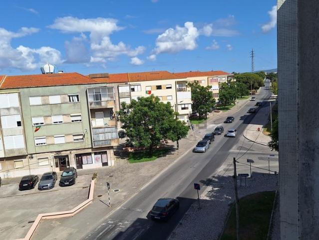 Apartamento alugar em Bairro Ferroviário, Barreiro