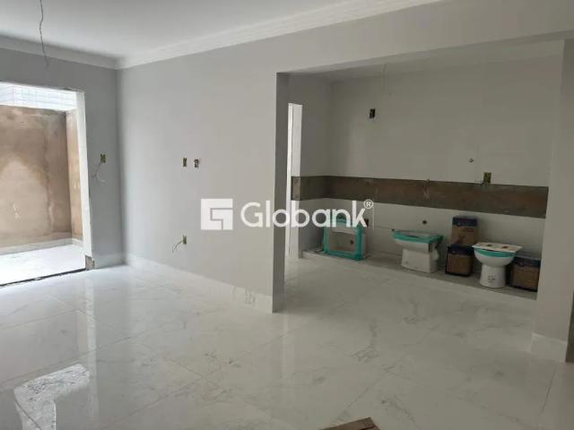 Apartamento venda em Região Geográfica Imediata de Montes Claros, Montes Claros