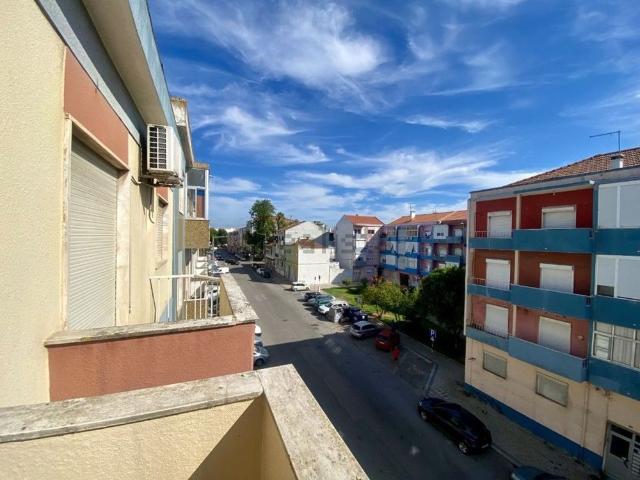 Apartamento alugar em Bairro Ferroviário, Barreiro