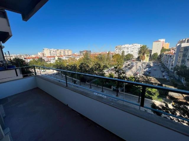 Apartamento alugar em Bairro Ferroviário, Barreiro
