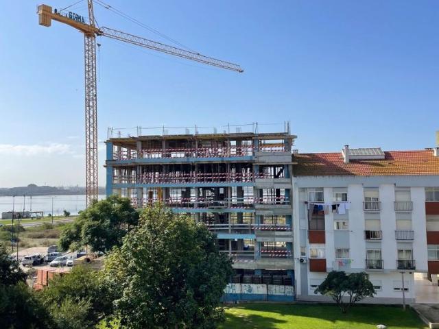 Apartamento alugar em Bairro Ferroviário, Barreiro