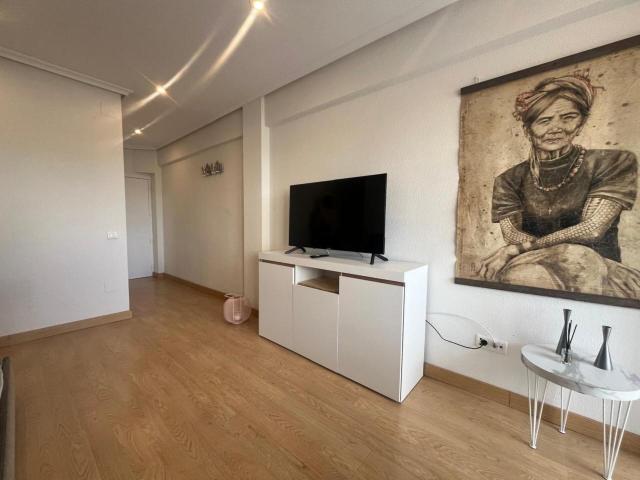 Apartamento en alquiler en Cuatro Caminos, Santander