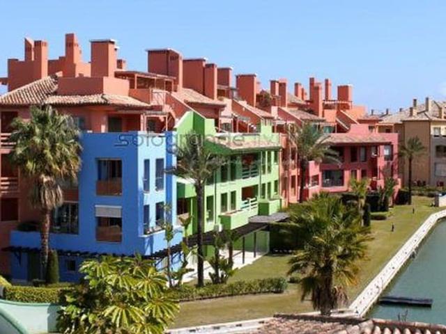 Apartamento en alquiler en San Roque, Puerto Sotogrande