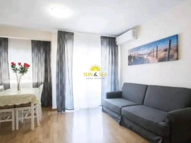 Apartamento en alquiler en Alicante, les Carolines Baixes