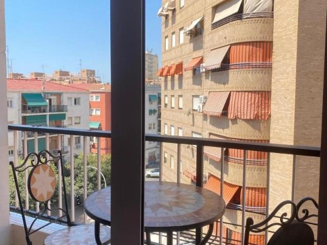 Apartamento en alquiler en Alicante, Sant Ferran - Princesa Mercedes