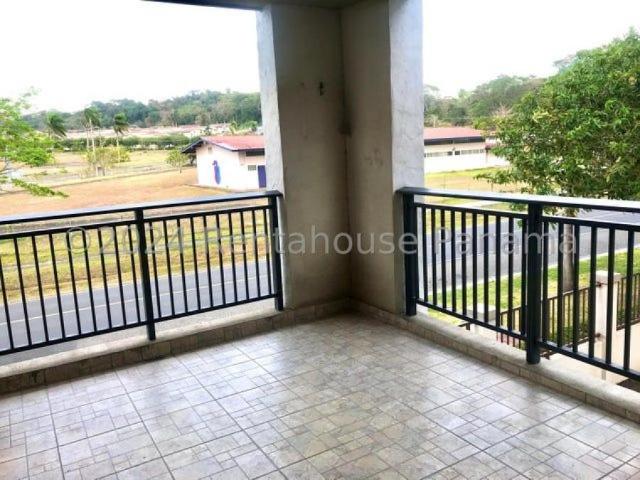 Apartamento en Alquiler en Arraiján Panama Pacifico Panamá 118 m2. 2 hab