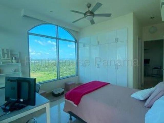 Apartamento en Alquiler en Arraiján Veracruz Panamá Oeste 227 m2. 3 hab