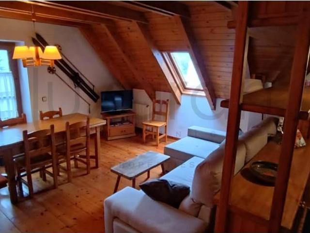 Apartamento en alquiler en Naut Aran, Unha