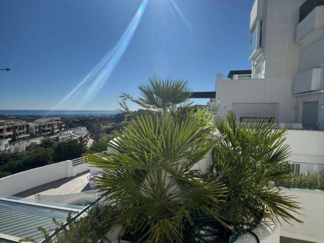 Apartamento en alquiler en Benahavís, La Quinta