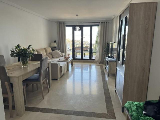 Apartamento en alquiler en Benahavís