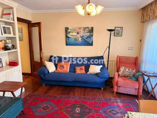 Apartamento en alquiler en Laredo