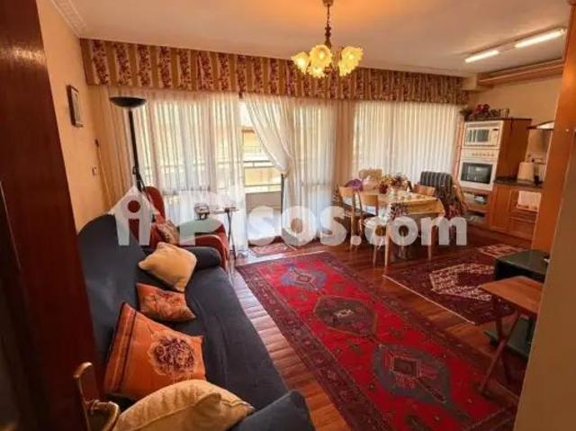 Apartamento en alquiler en Laredo