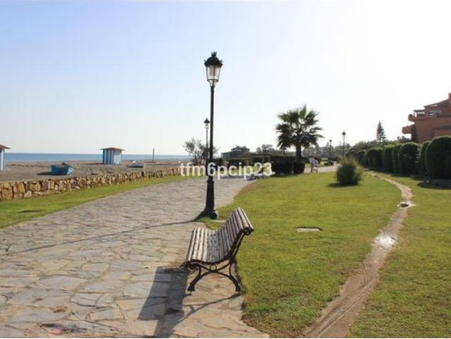Piso en alquiler en Castillo de la Duquesa, Costa del Sol Occidental