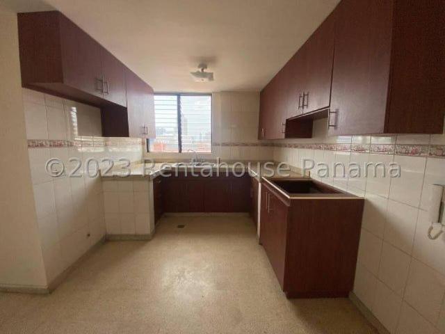 Apartamento en Alquiler en Los Angeles Los Angeles Panamá 175 m2. 3 hab