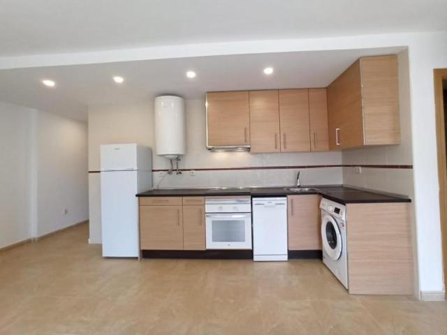 Apartamento en alquiler en Los Santos De La Humosa, Madrid