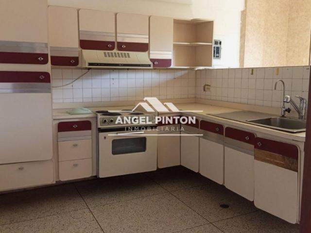 Apartamento en alquiler en Cacique Mara, Maracaibo