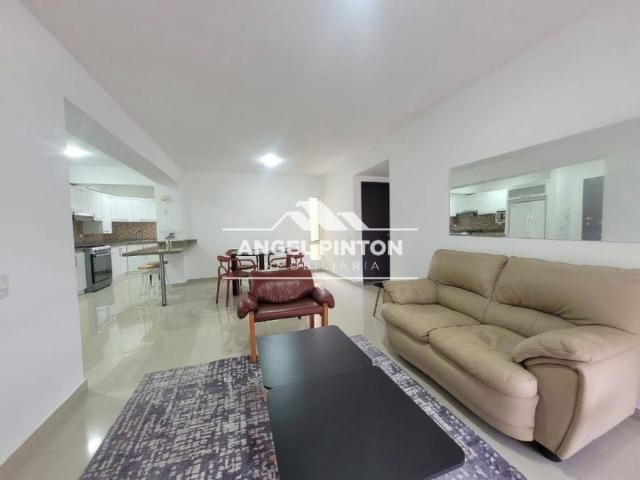 Apartamento en alquiler en Cacique Mara, Maracaibo