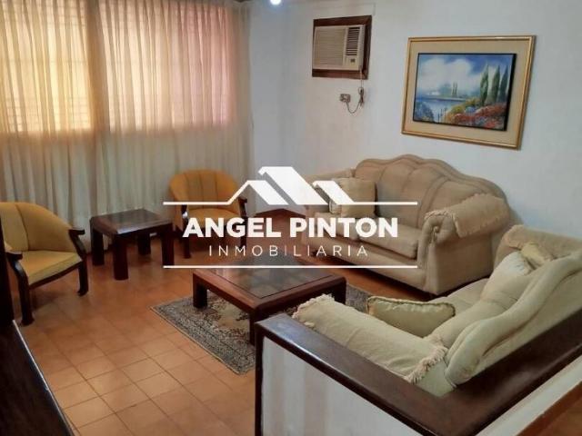 Apartamento en alquiler en Cacique Mara, Maracaibo