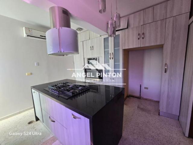 Apartamento en alquiler en Cacique Mara, Maracaibo