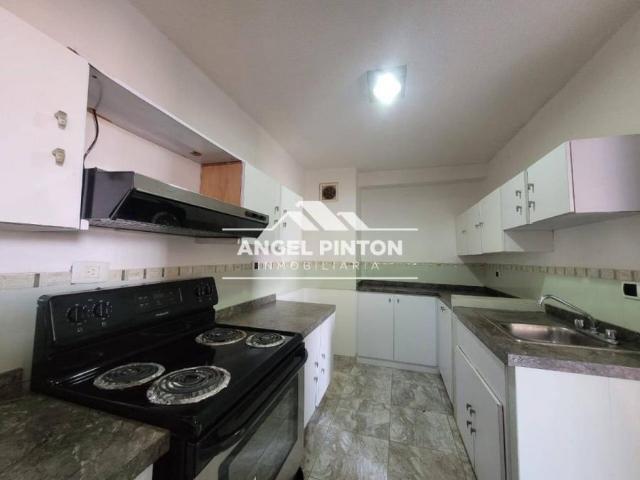 Apartamento en alquiler en Cacique Mara, Maracaibo