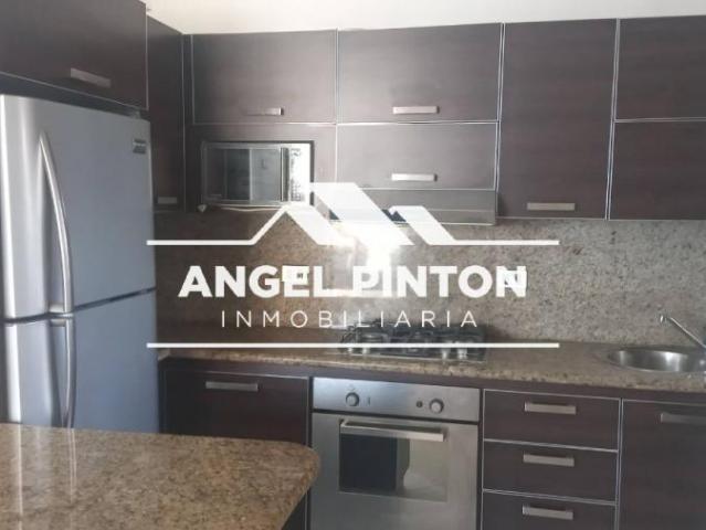 Apartamento en alquiler en Cacique Mara, Maracaibo