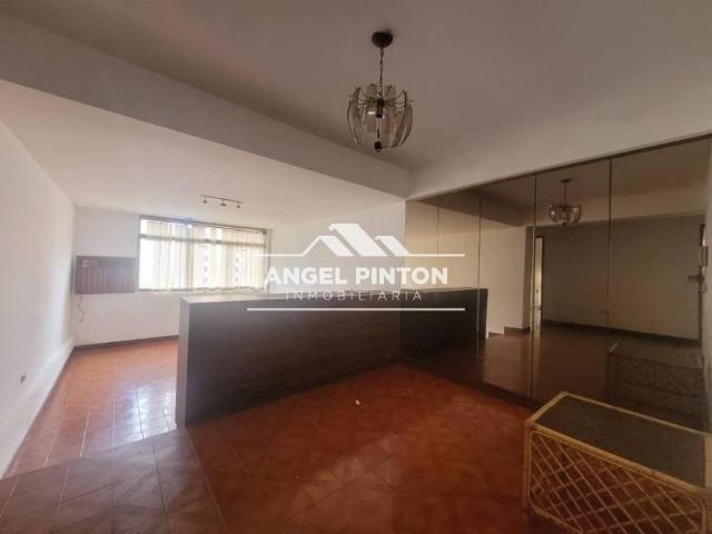 Apartamento en alquiler en Cacique Mara, Maracaibo