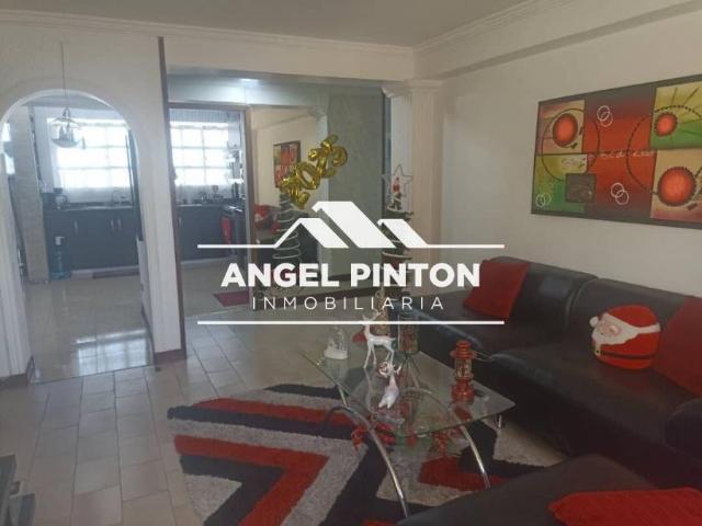 Apartamento en alquiler en Cacique Mara, Maracaibo