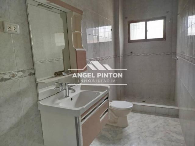Apartamento en alquiler en Cacique Mara, Maracaibo