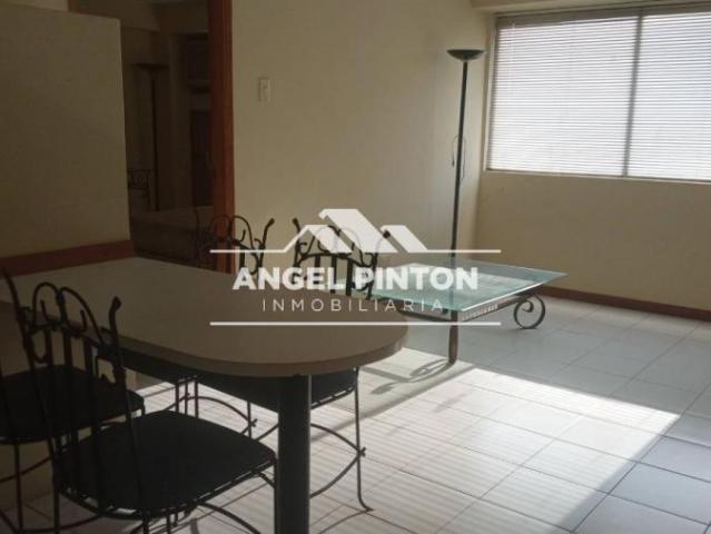 Apartamento en alquiler en Cacique Mara, Maracaibo