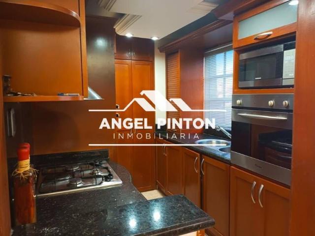 Apartamento en alquiler en Cacique Mara, Maracaibo
