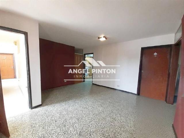 Apartamento en alquiler en Cacique Mara, Maracaibo