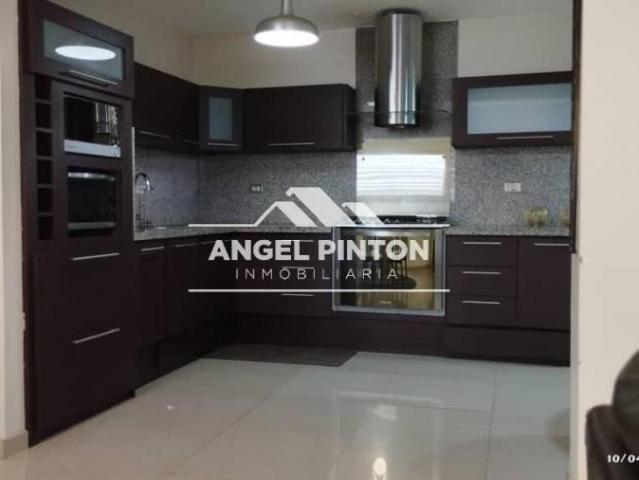 Apartamento en alquiler en Cacique Mara, Maracaibo