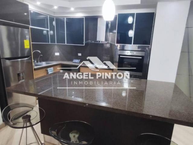 Apartamento en alquiler en Cacique Mara, Maracaibo