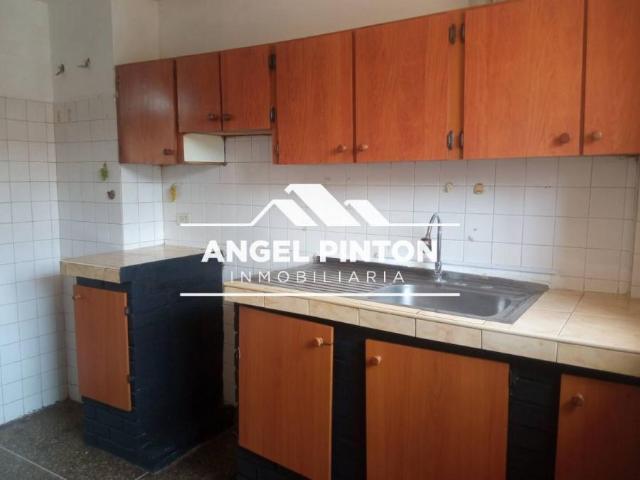 Apartamento en alquiler en Cacique Mara, Maracaibo