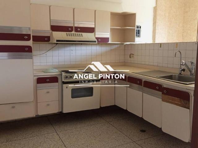 Apartamento en alquiler en Cacique Mara, Maracaibo