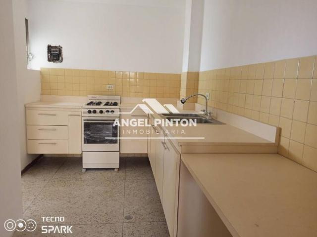 Apartamento en alquiler en Cacique Mara, Maracaibo