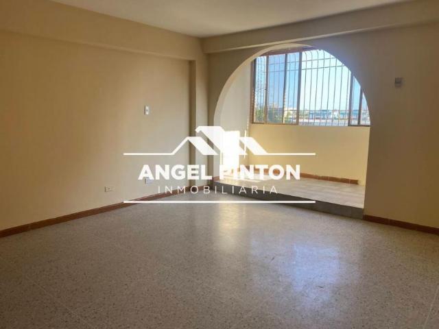Apartamento en alquiler en Cacique Mara, Maracaibo
