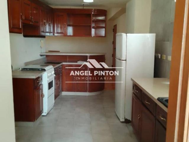 Apartamento en alquiler en Cacique Mara, Maracaibo
