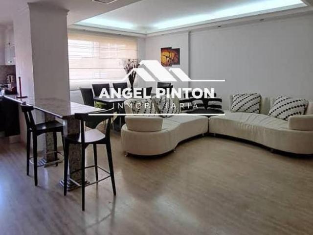 Apartamento en alquiler en Cacique Mara, Maracaibo