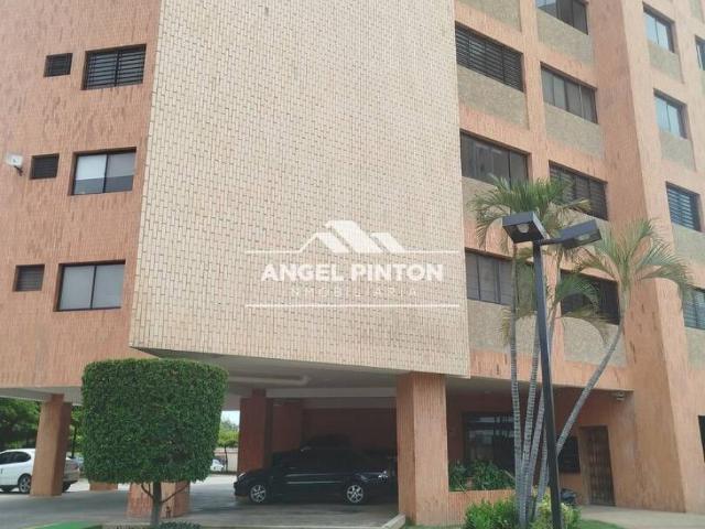 Apartamento en alquiler en Cacique Mara, Maracaibo