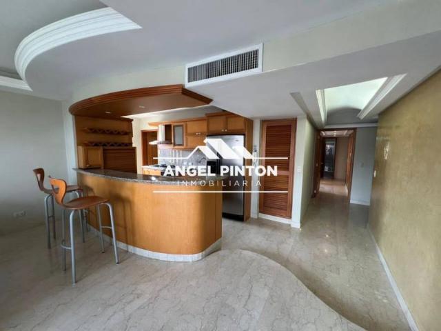 Apartamento en alquiler en Cacique Mara, Maracaibo