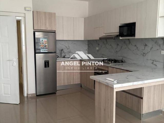 Apartamento en alquiler en Cacique Mara, Maracaibo