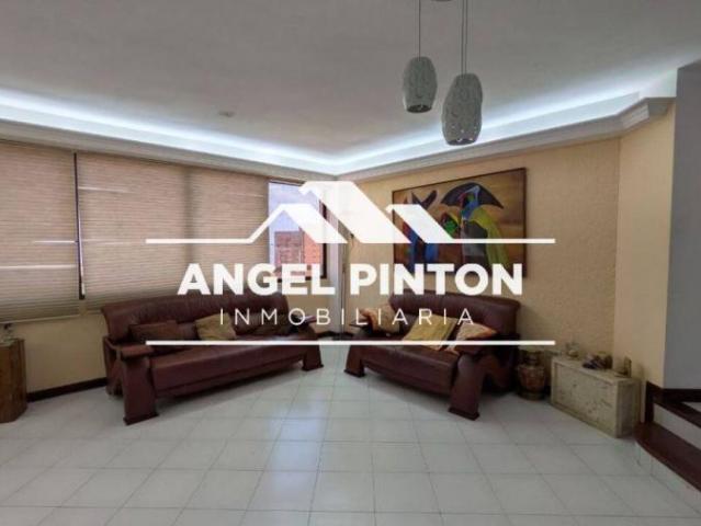 Apartamento en alquiler en Cacique Mara, Maracaibo