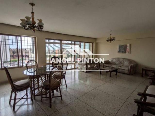 Apartamento en alquiler en Cacique Mara, Maracaibo