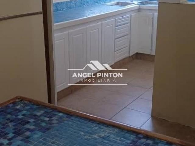 Apartamento en alquiler en Cacique Mara, Maracaibo