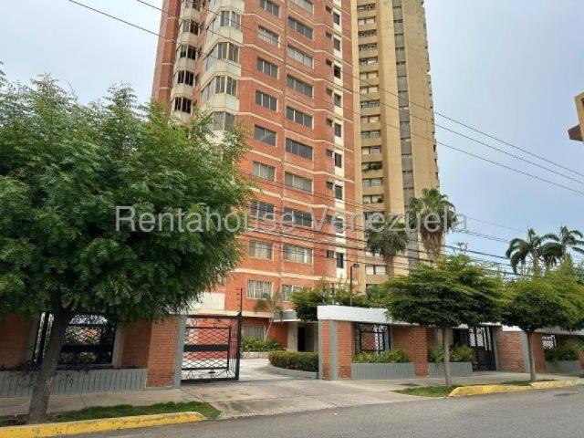 Apartamento en alquiler en Cacique Mara, Maracaibo