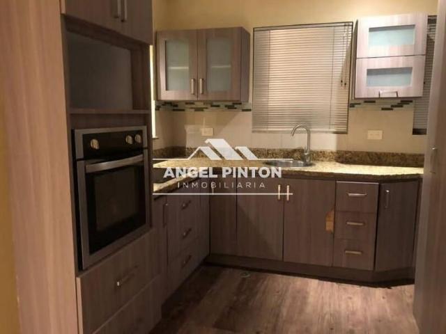 Apartamento en alquiler en Cacique Mara, Maracaibo