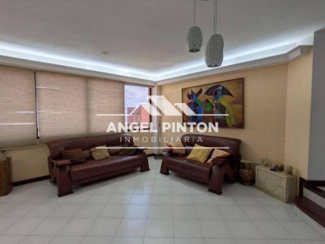 Apartamento en alquiler en Cacique Mara, Maracaibo